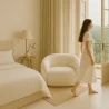 Sillón moderno tapizado en tela bouclé blanco crema – Diseño curvo y confortable - Gab image 7